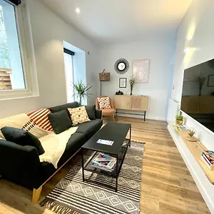 Appartement Le Patio**** T3 Avec Terrasse, Centre D'aix-les-b., Aix-les-Bains