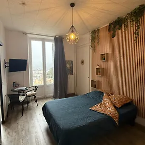 Appartement Meublé Refait à Neuf En Centre, Aix-les-Bains